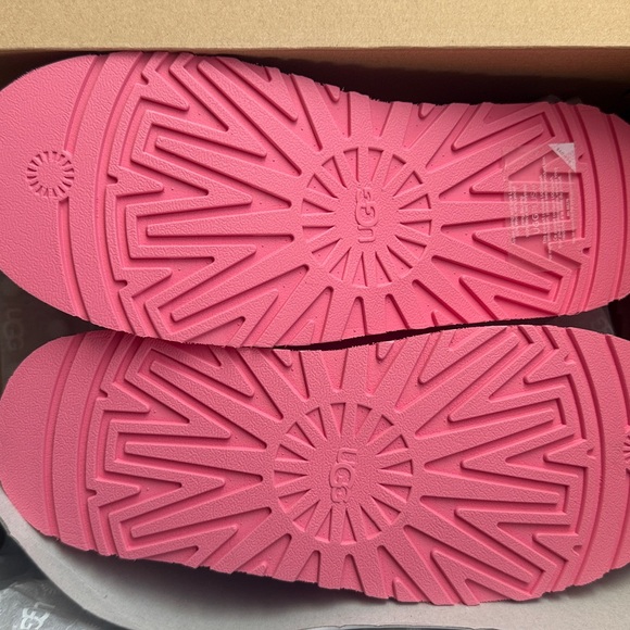 UGG Vibrant Pink Platform Slippers - Picture 7 of 7